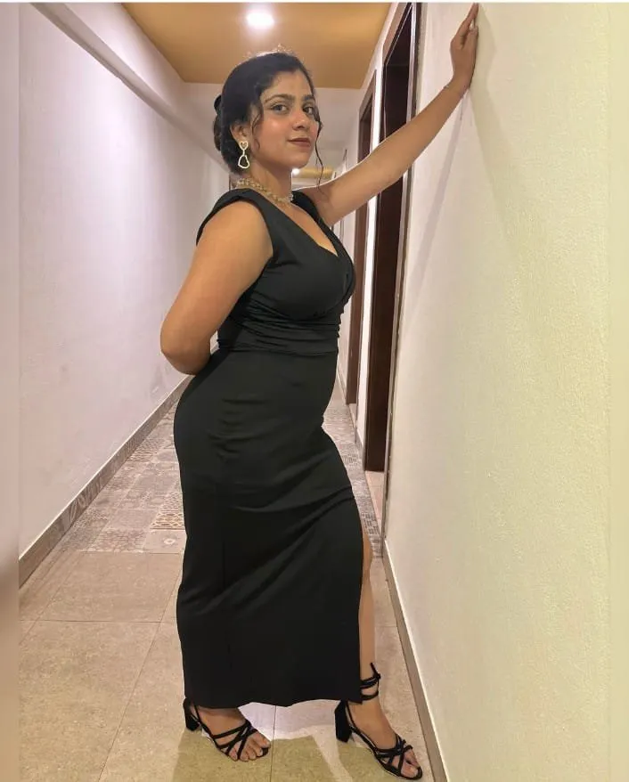 Isabella top VIP escort gallery portrait Bengaluru